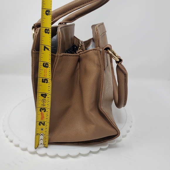 LuLu Guinness Tan Multipocket Handbag with Gold Accents - Picture 7 of 15